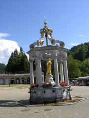 La fontaine bénie de la place. Cliché personnel