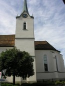 Vue de l'église paroissiale catholique de Menzingen. Cliché personnel (août 2008)