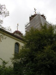 Autre vue de la Klosterkirche de Rheinau (tours et façade en travaux). Cliché personnel (sept. 2008)