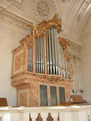 Une vue de l'orgue avec son buffet J. A. Moser (1779). Cliché personnel