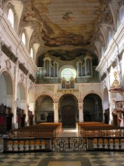 Vue intégrale de la nef et de la tribune des orgues. Cliché personnel