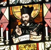 Détail du vitrail de St Pierre Canisius. Cliché personnel