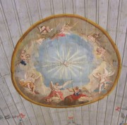 Le médaillon central (1746): le Saint-Esprit rayonnant. Cliché personnel