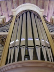 Détail de la façade de l'orgue de Boudry. Cliché personnel