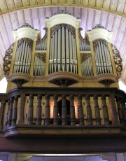 L'orgue de Boudry, avec l'éclairage artificiel. Cliché personnel