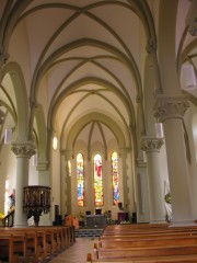 Une dernière vue de la nef, église de Cressier. Cliché personnel (avril 2009)
