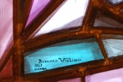 Signature d'un des vitraux de B. Viglino. Cliché personnel