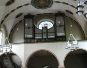 Belle vue panoramique de l'orgue en tribune. Cliché personnel
