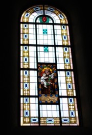 Autre vitrail de l'Ecole de Beuron (St-Antoine). Cliché personnel