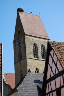 Eglise d'Eguisheim et ses cignognes. Cliché personnel (août 2009)