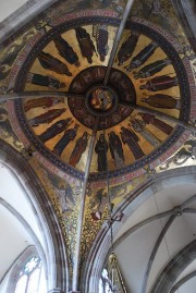 Vue des voûtes de la croisée du transept (avec peintures murales). Cliché personnel