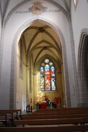 Vue intérieure de la nef et du choeur. Cliché personnel