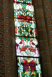 Autres détails Art Nouveau d'un vitrail du choeur. Cliché personnel