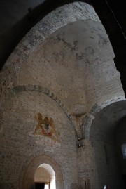Vue intérieure des voûtes romanes. Cliché personnel