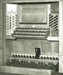 Console de l'orgue choisi. Crédit: http://www.lammermuirpipeorgans.co.uk/