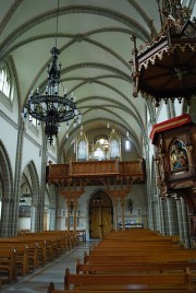 Vue de la nef en direction de l'orgue Goll. Cliché personnel