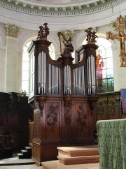 Une dernière vue de l'orgue de St-Pierre à Chalon. Cliché personnel