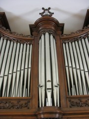 Détail de la façade de l'orgue de Montfaucon. Cliché personnel