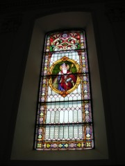 Exemple de vitrail à l'église de Montfaucon. Probablement: 19ème s. Cliché personnel