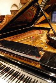 Le piano Steinway du Locle. Cliché personnel