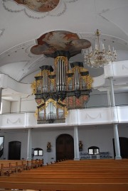 Vue intérieure de la nef avec l'orgue. Cliché personnel