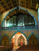 Vue d'ensemble de l'orgue Kuhn (1989), église catholique de Bonaduz. Cliché personnel (juill. 2010)