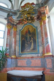 Vue d'un autel d'une chapelle près du choeur. Cliché personnel