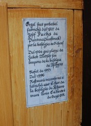 Indications sur cet orgue en allemand et romanche. Cliché personnel