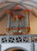 Vue de l'orgue de l'église de Scuol, restauré par Felsberg Orgelbau. Cliché personnel (juillet 2011)