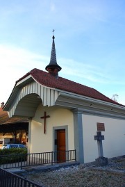 Vue de la chapelle attenante à l'église de Givisiez. Cliché personnel