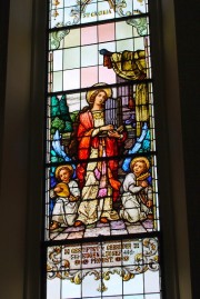 Le vitrail de Ste-Cécile, proche de l'orgue. Cliché personnel