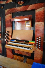 Vue de la console de l'orgue. Cliché personnel