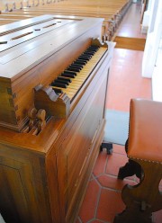 L'orgue de choeur A. Hauser (1977). Cliché personnel