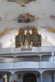 Vue de la nef et du grand orgue Goll (1986). Cliché personnel