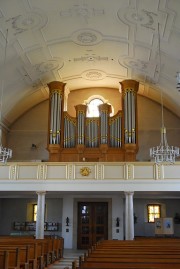 Vue de la nef avec l'orgue Metzler. Cliché personnel