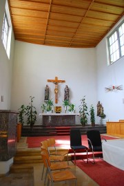 Vue sur le choeur et l'autel principal. Cliché personnel