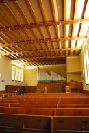 Vue de la nef avec l'orgue. Cliché personnel