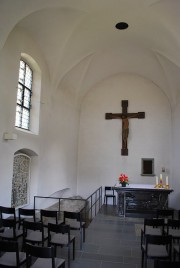 Intérieure de la chapelle contenant les pierres tombales de Nicolas de Flue. Cliché personnel