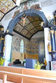 Vue du choeur gothique avec ses peintures du 14ème s. Cliché personnel
