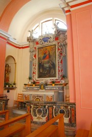 Vue d'une chapelle avec autel. Cliché personnel