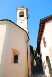 Vue de l'église San Rocco de Meride. Cliché personnel (sept. 2013)