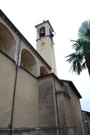 Vue extérieure de l'église de Stabio. Cliché personnel