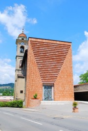Vue extérieure de cette église de Genestrerio. Cliché personnel privé (mai 2014)