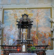 Fresque du choeur: Crucifixion de la fin de la Renaissance italienne. Cliché personnel