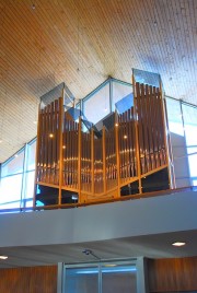 Le nouvel orgue de l'église de Vicques (2014). Cliché personnel de janvier 2016