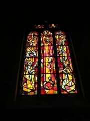 Un des nombreux vitraux de l'église paroissiale de Payerne. Cliché personnel