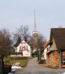 Dans le village. Source: Wikipedia