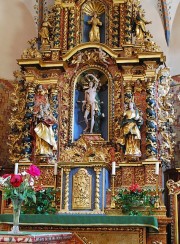 Détails du magnifique maître-autel baroque. Cliché personnel