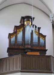L'orgue Carlen de 1811 restauré par la Maison Füglister. Cliché personnel