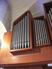 Vue de la partie gauche (de face) du buffet de l'orgue. Cliché personnel